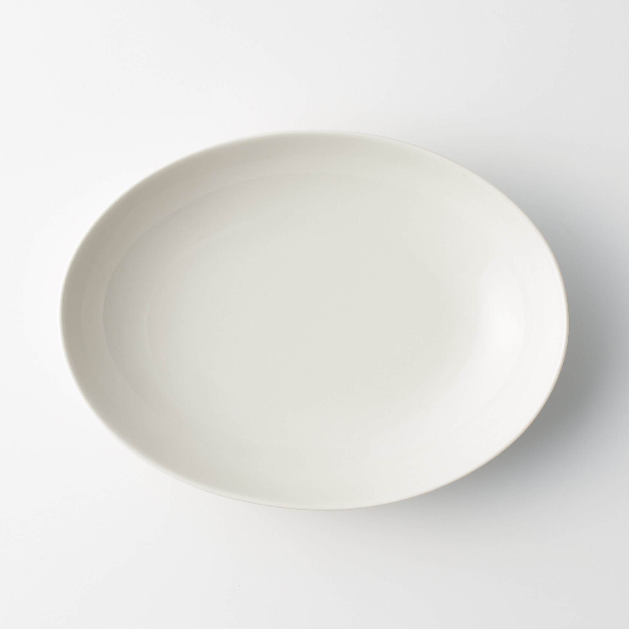 楕円皿14枚と深皿10枚 50daennhukazara.jpg