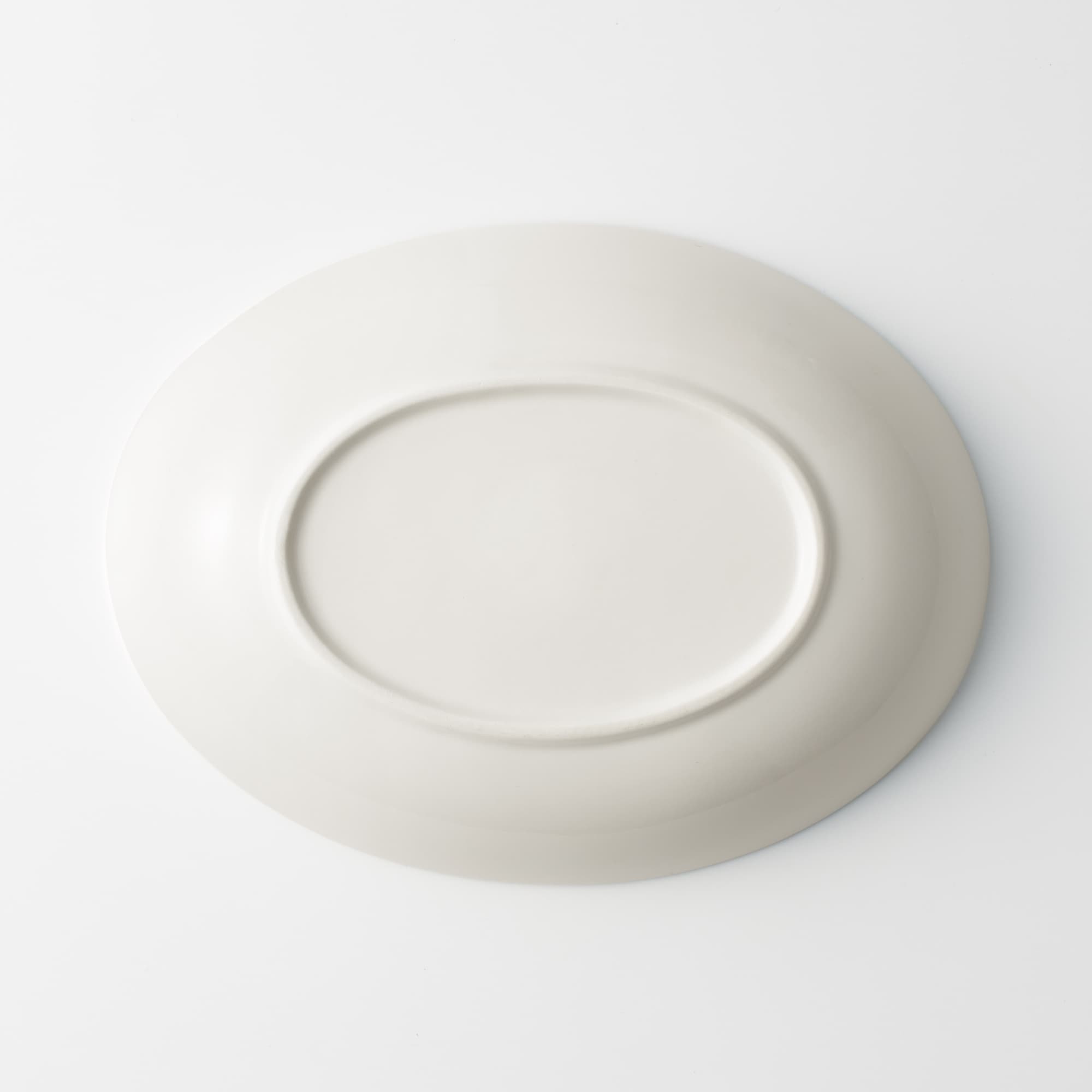 磁器ベージュ楕円皿・大