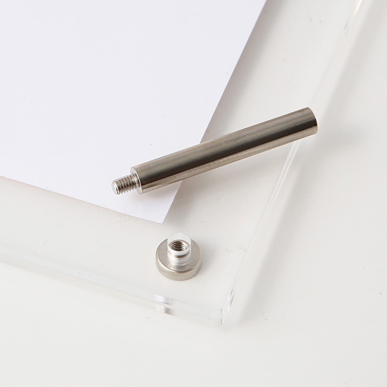 アクリルフレーム・４