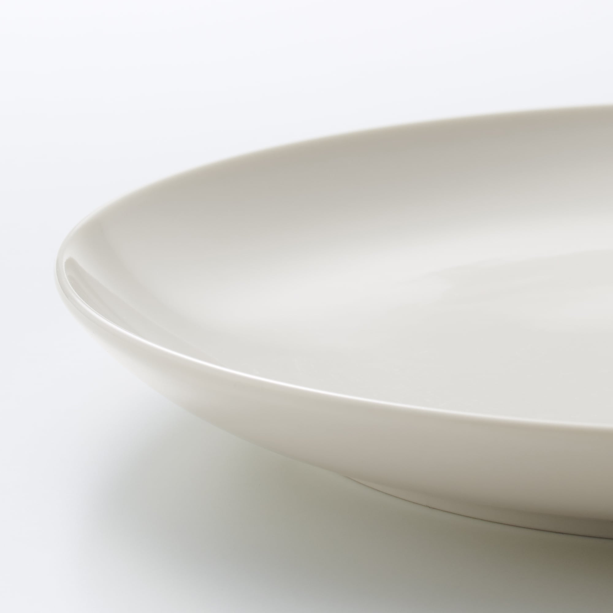 磁器ベージュ皿・大