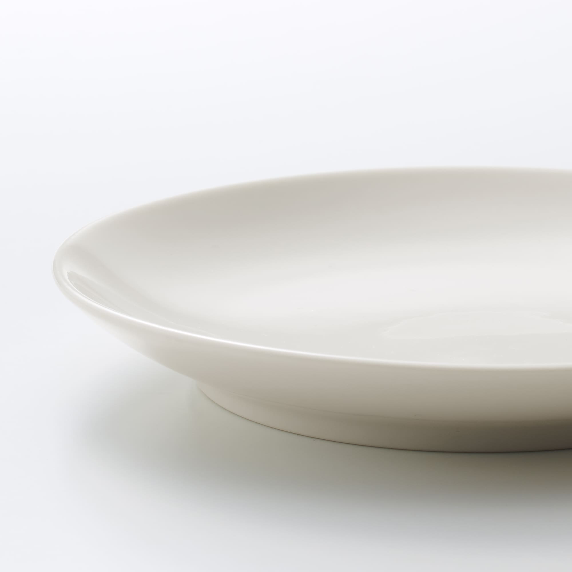 磁器ベージュ皿・小