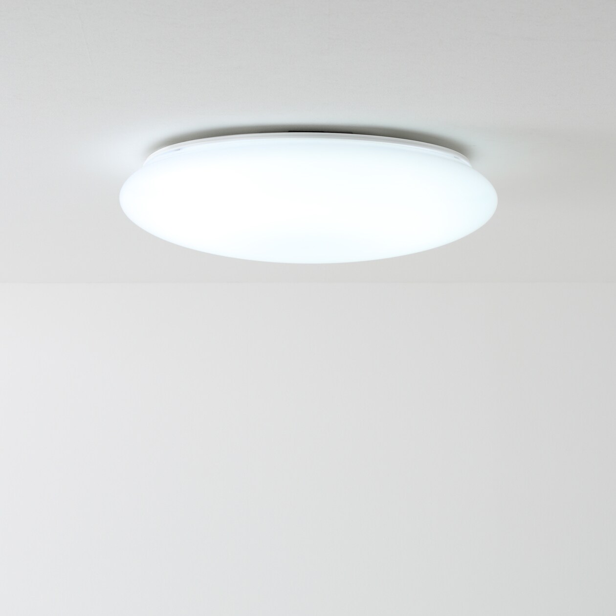 ＬＥＤシーリングライト・調光機能付・昼光色タイプ