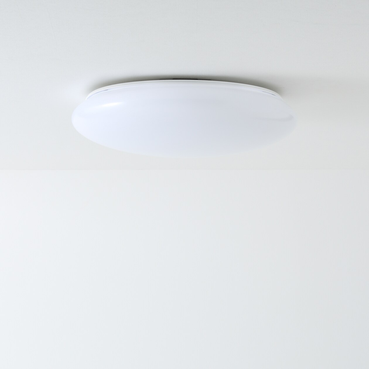 ＬＥＤシーリングライト・調光機能付・昼光色タイプ