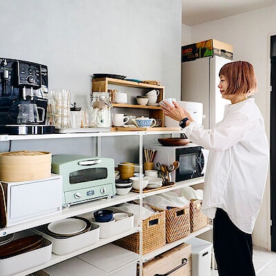 “収納へ飾る”事例を、無印良品スタッフの住まいから集めました