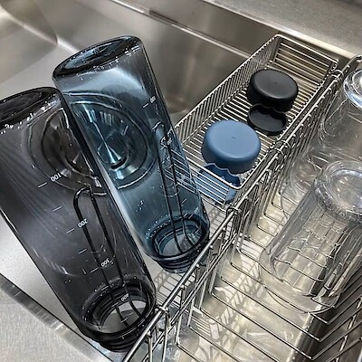 黒いはん点の正体は？ 水筒やマグボトルの正しい洗い方