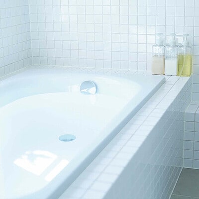 スムーズに眠りへ。夏の体温調節を助ける入浴のすすめ