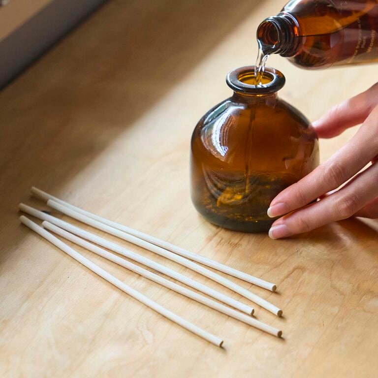 香りは同じ。不揃い ラタンスティック