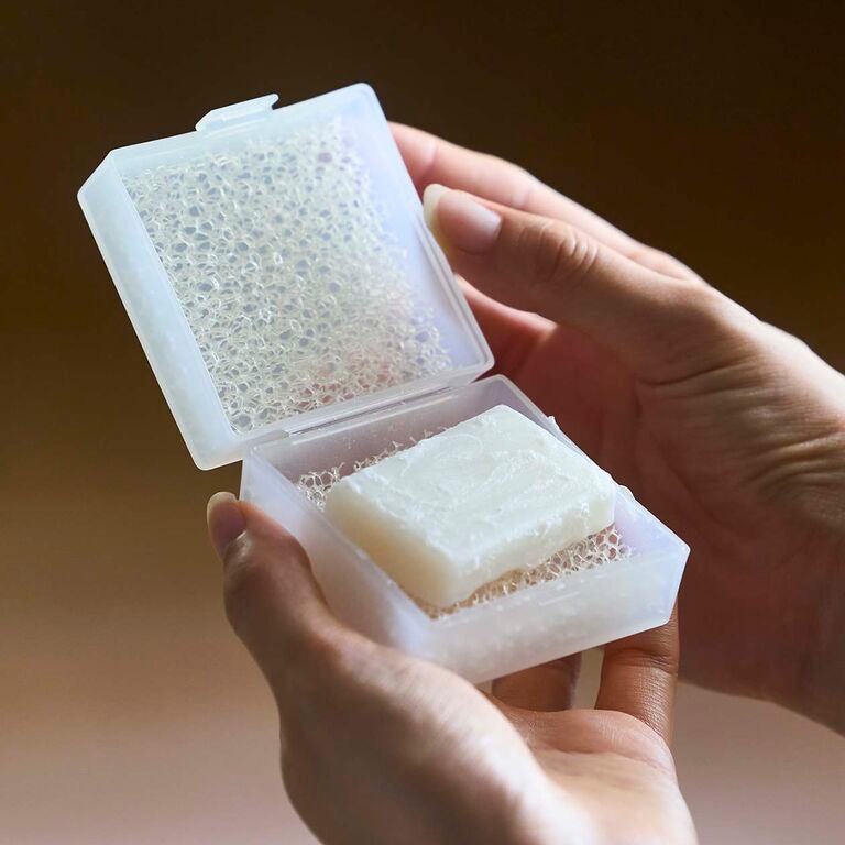 すぐに、しまえる。携帯用 石けん置き