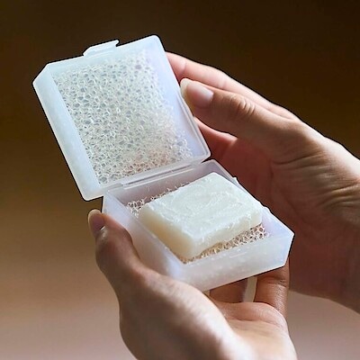 すぐに、しまえる。携帯用 石けん置き