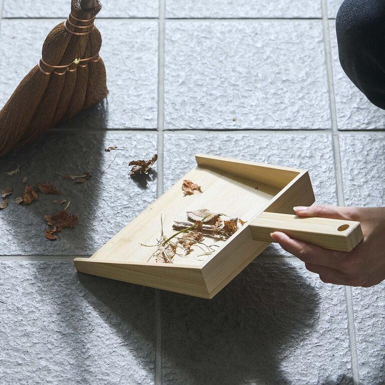 出しておける佇まい。竹材 ちりとり