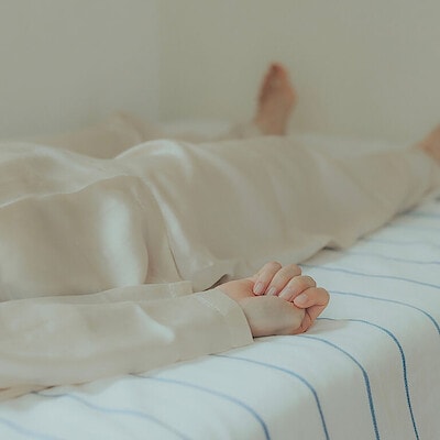 寝たまま簡単。秋の“重だるい”に効く自律神経ケア