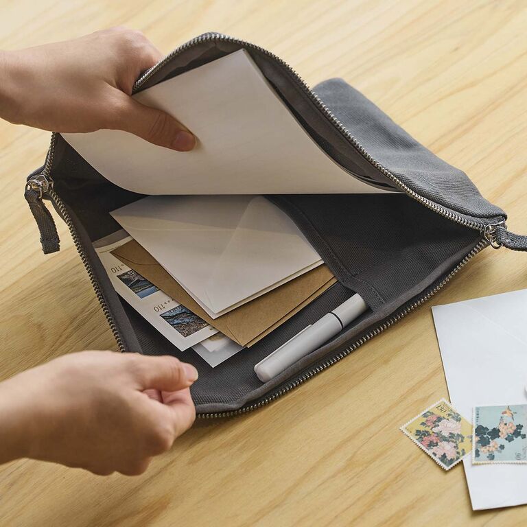 ひとつにまとめる。帆布 ノートケース