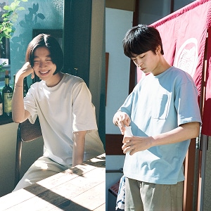 Tシャツを着用した人々