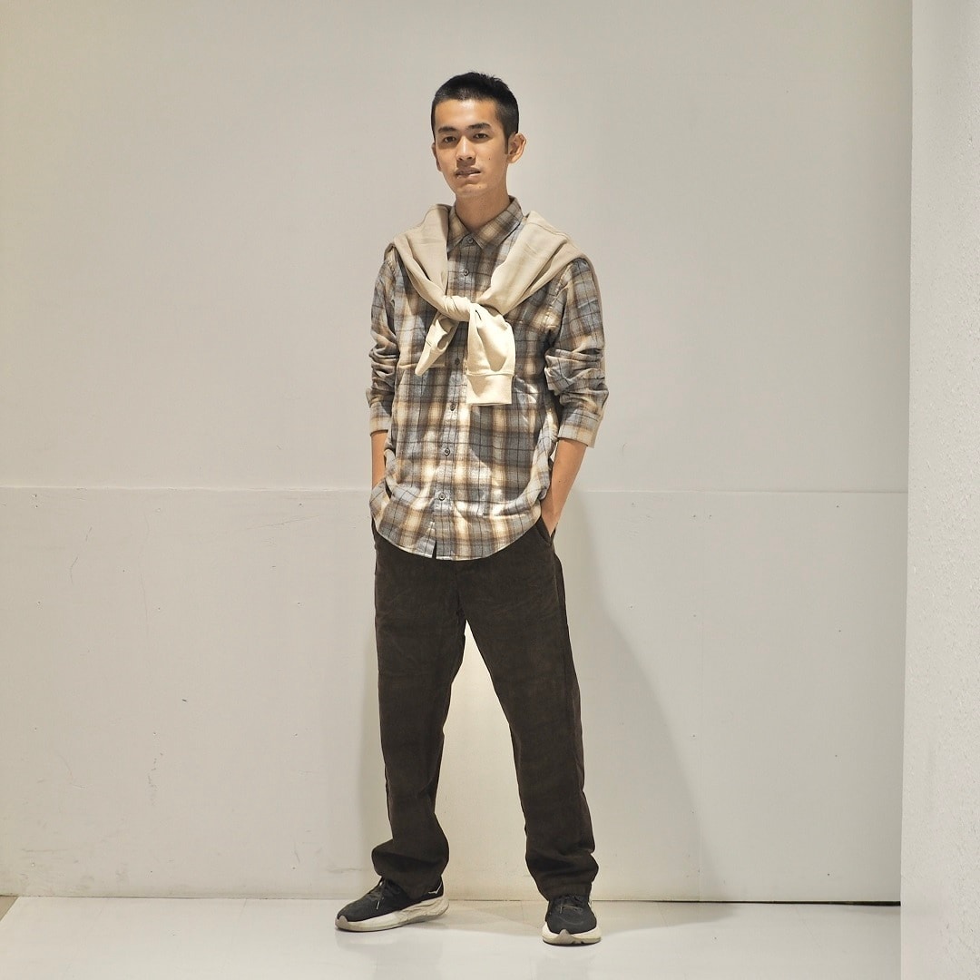 ［スタッフスナップ］紳士┃秋服も、冬服もフランネルシャツで彩ります_S8GuvA