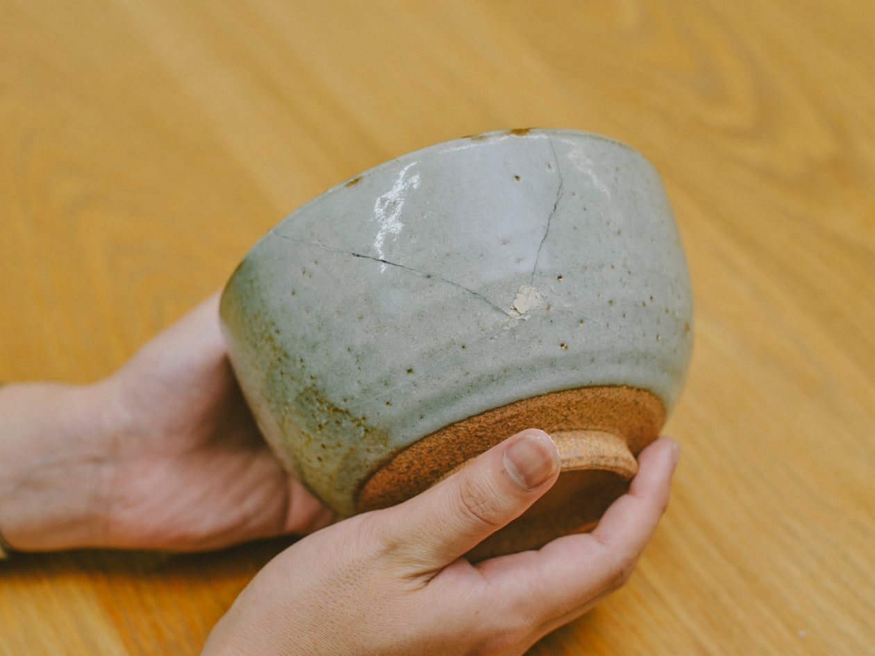 「金継ぎ」と「ダーニング」で手放しかけた大切なものがよみがえる | 無印良品リペアカフェ部【修繕編】