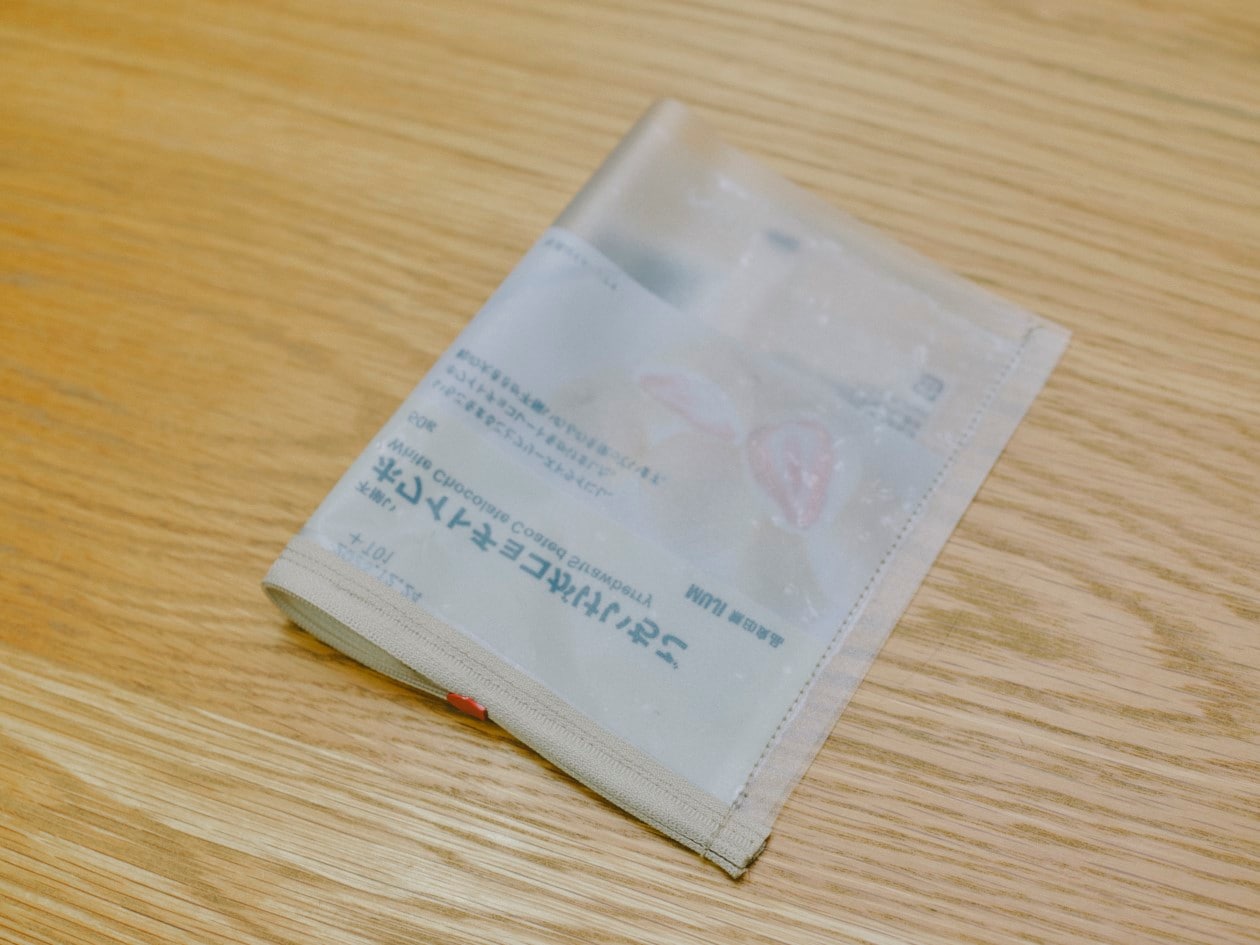 身近なものに“セカンドライフ”を。「お菓子袋のポーチ」と「染め物」 ｜ 無印良品リペアカフェ部【加工編】