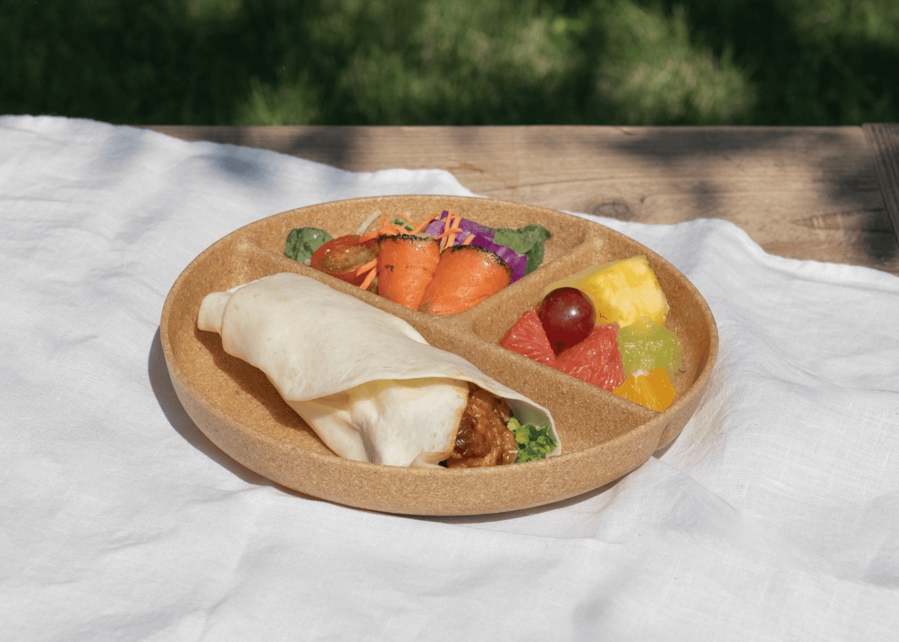 ヤシの端材を使った食器が、みんなにやさしい理由_3OSJe8