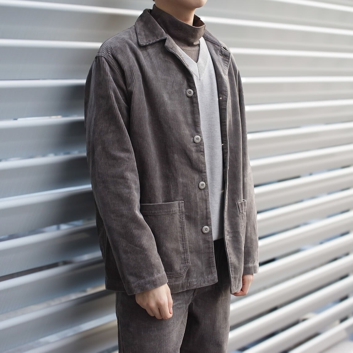 【スタッフスナップ】バッグと服が合うと、なんだかうれしい。_HU7pJA