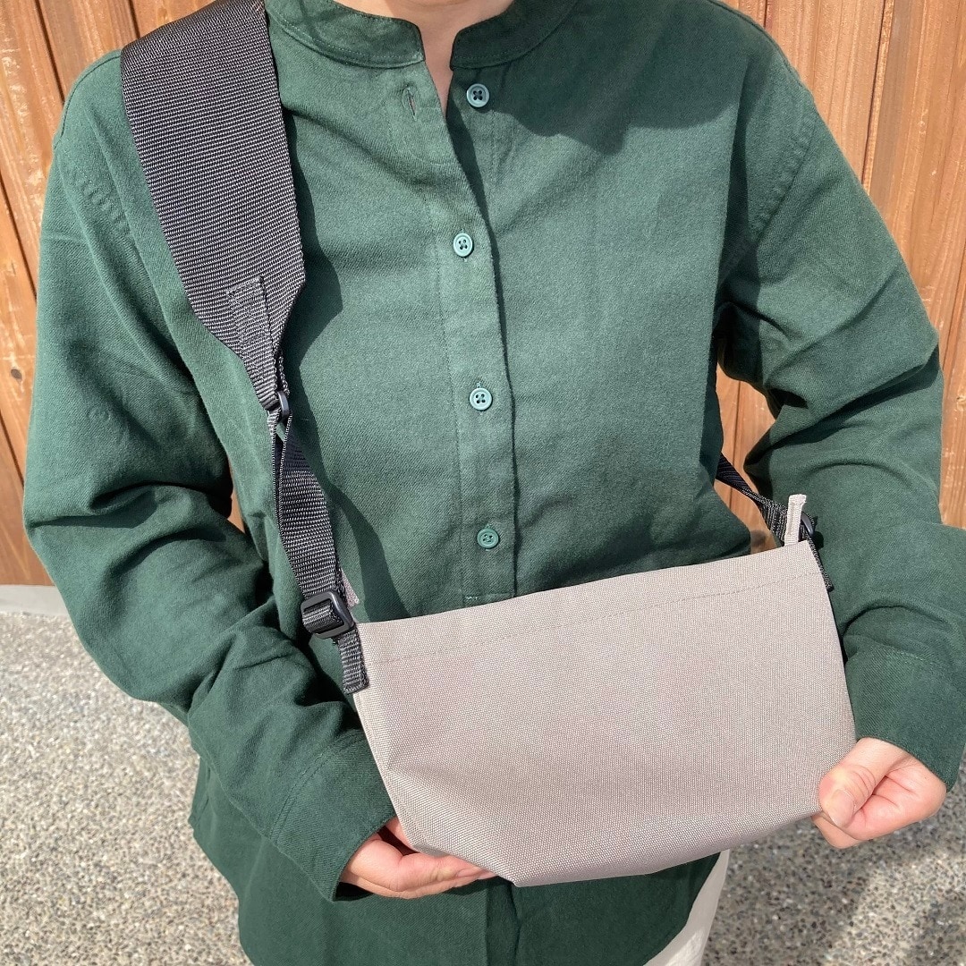 【スタッフスナップ】バッグと服が合うと、なんだかうれしい。_fE1XgT