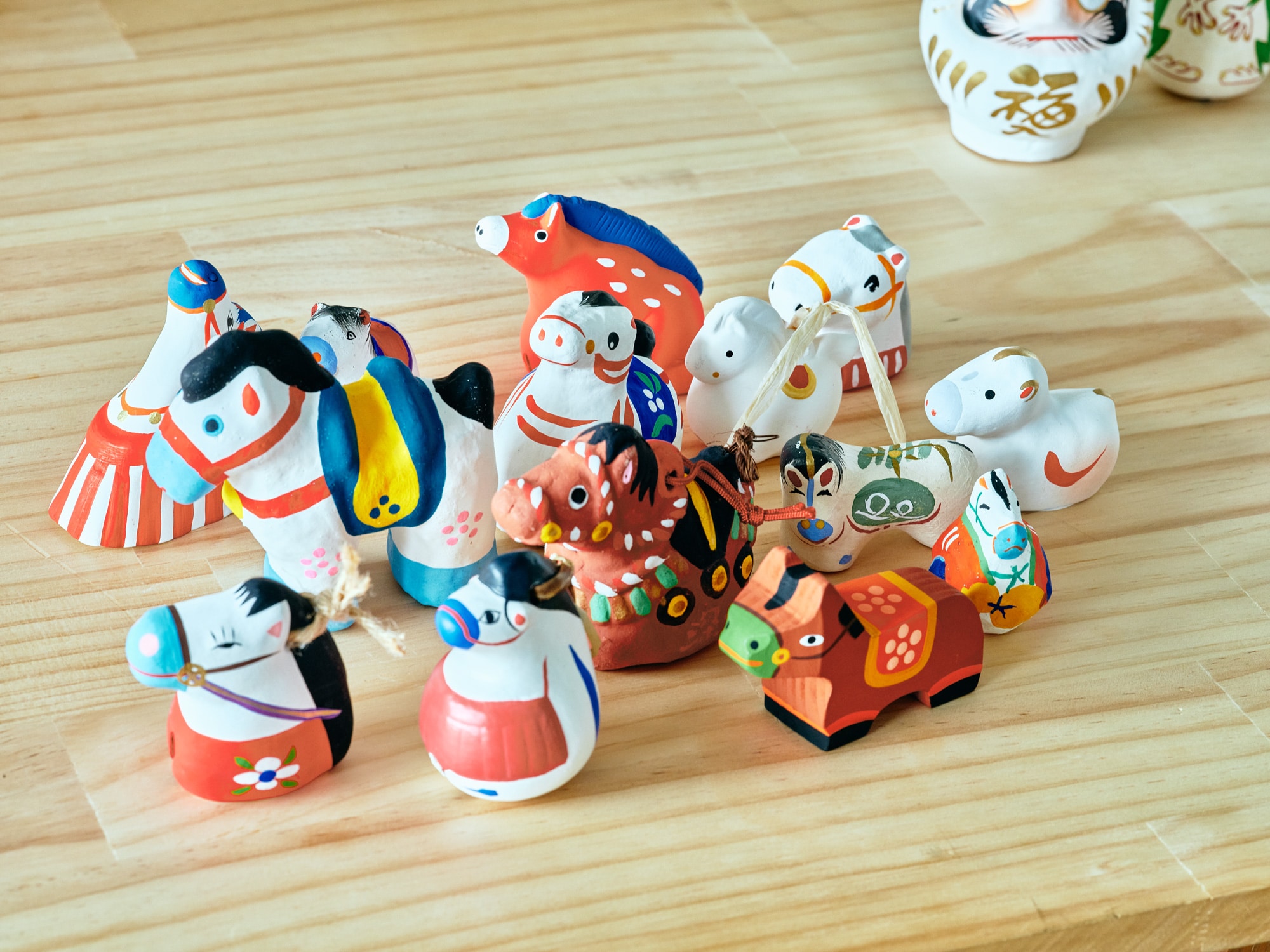 無印良品の福缶 ｜ 「縁あってやってきた縁起物が日々なじんでいく心地よさ」 文筆家・甲斐みのり_R7bqMa