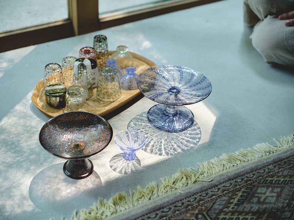 「結論やゴールから離れて、“間”や“過程”、“変化”に目を向ける」クリス智子インタビュー | まわりみち、かけあし、ひとやすみ_ZC5VrU