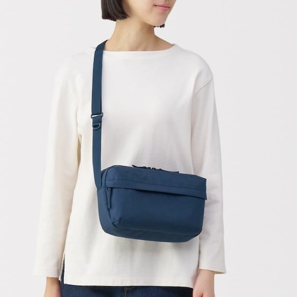 「バッグ」と「ケース・ポーチ」の人気者、並べてみました。 | どっちのランキング_2M7zgO