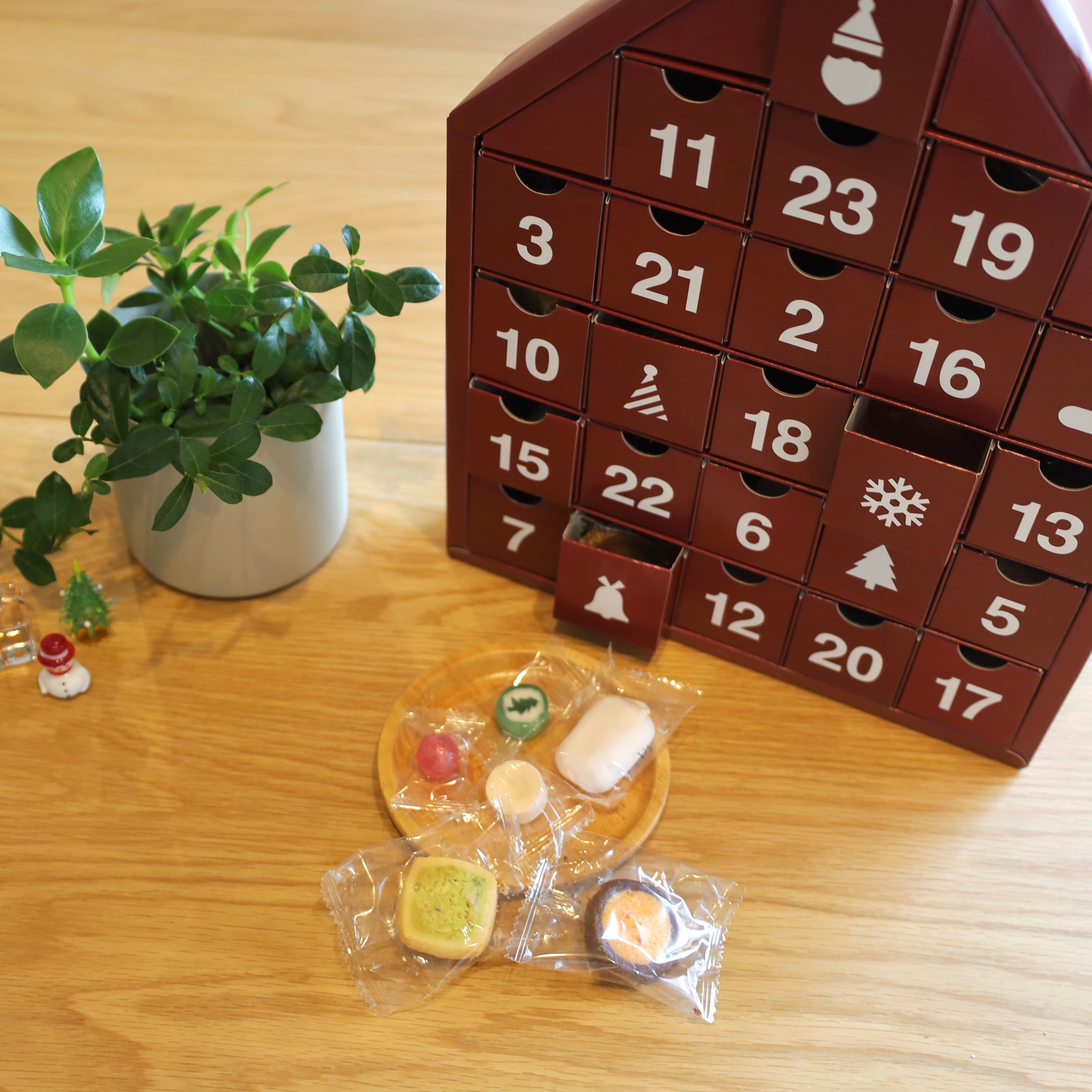 新商品 ｜ 今年も登場、クリスマスのお菓子_2nYGE6