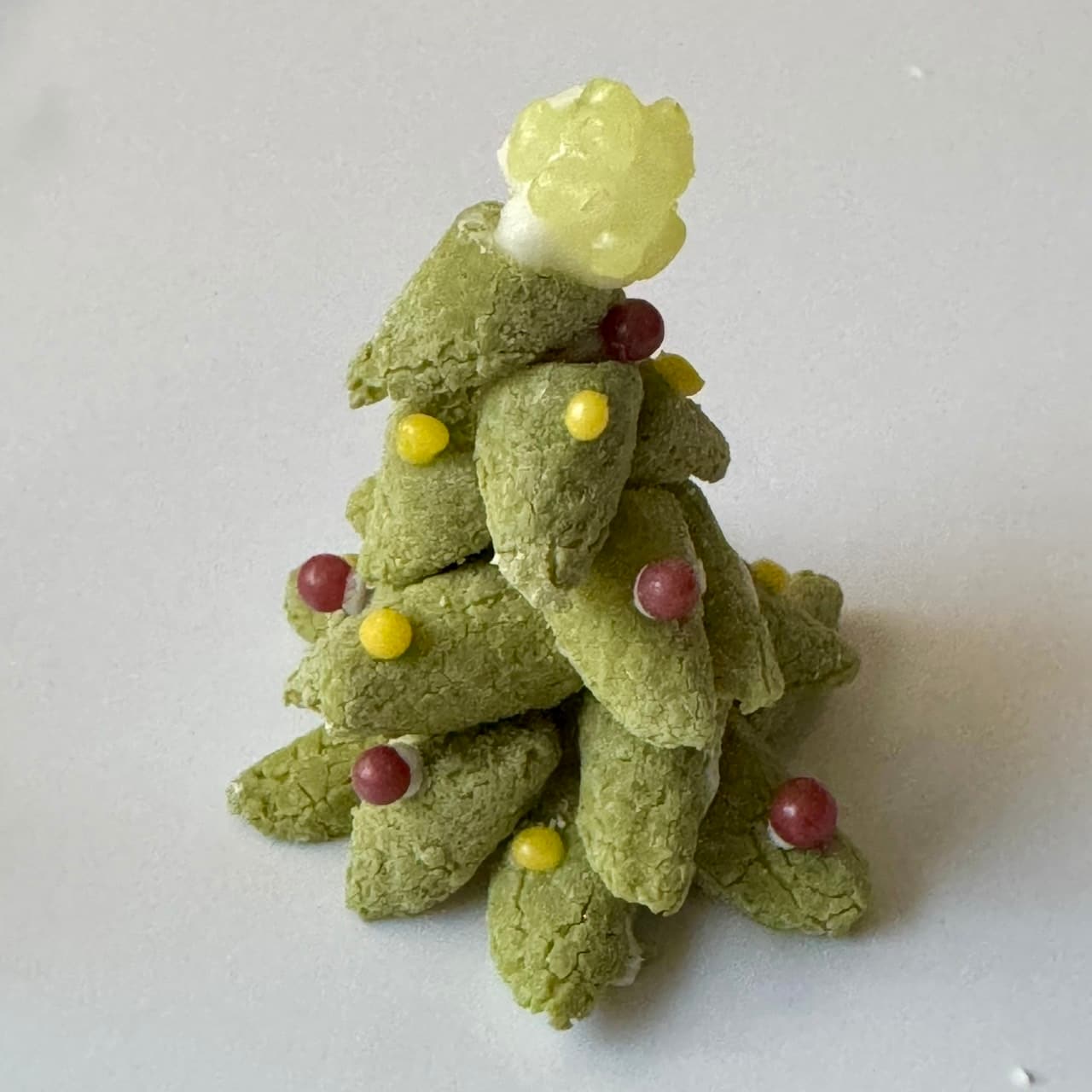 組み立ててつくる「ヘクセンハウス」のデコレーションアイデア_vlu1q4