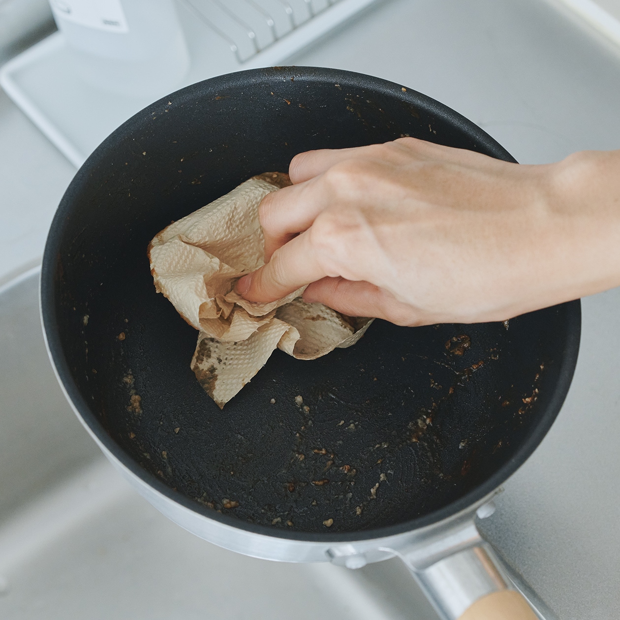 食器の手洗い、効率をあげる三つの段取り_q2QVKu