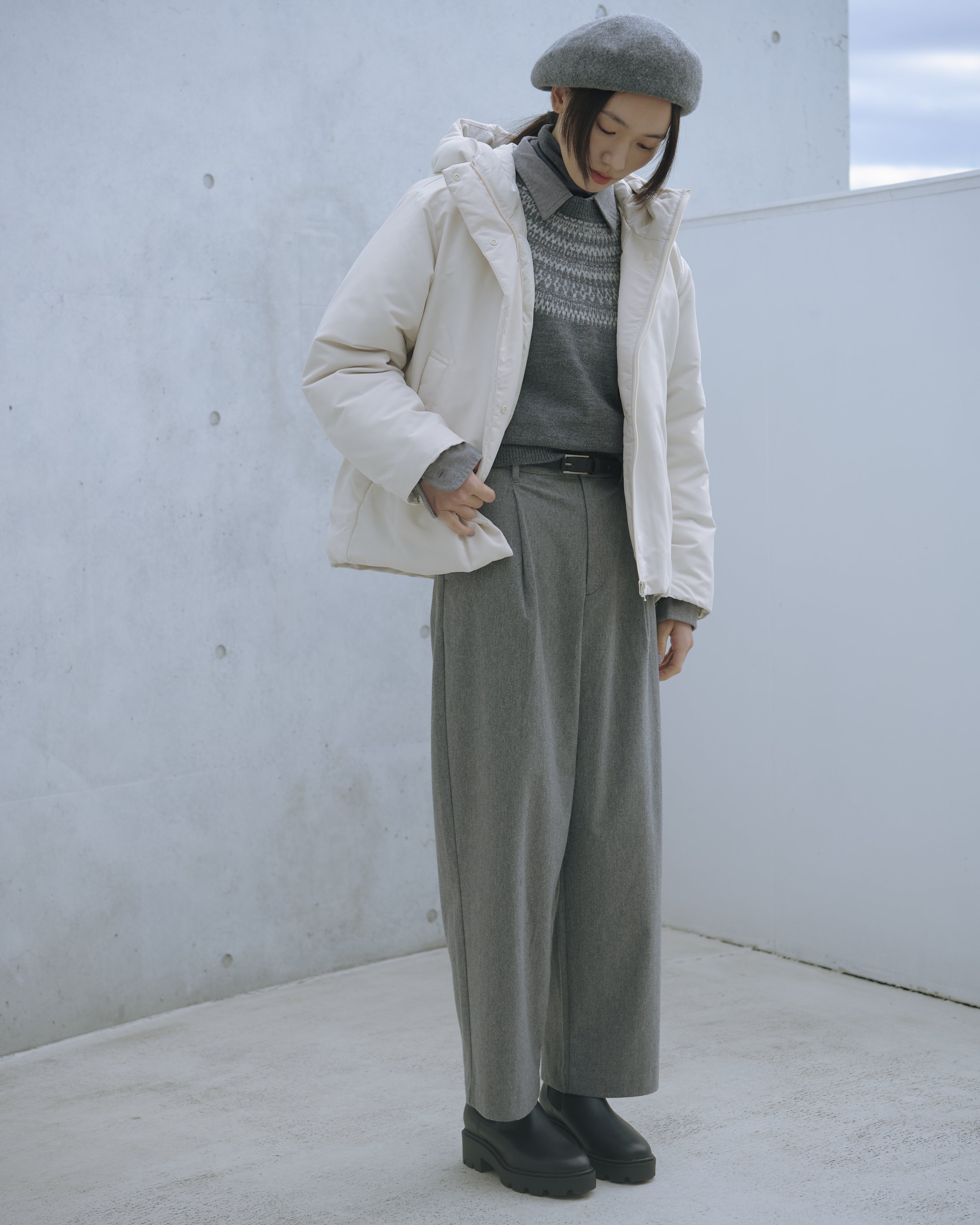 Day1 ダウンを主役に上品なモダンスタイル | 装いを、もっと自由に。冬の一週間コーディネート_XDnaA7