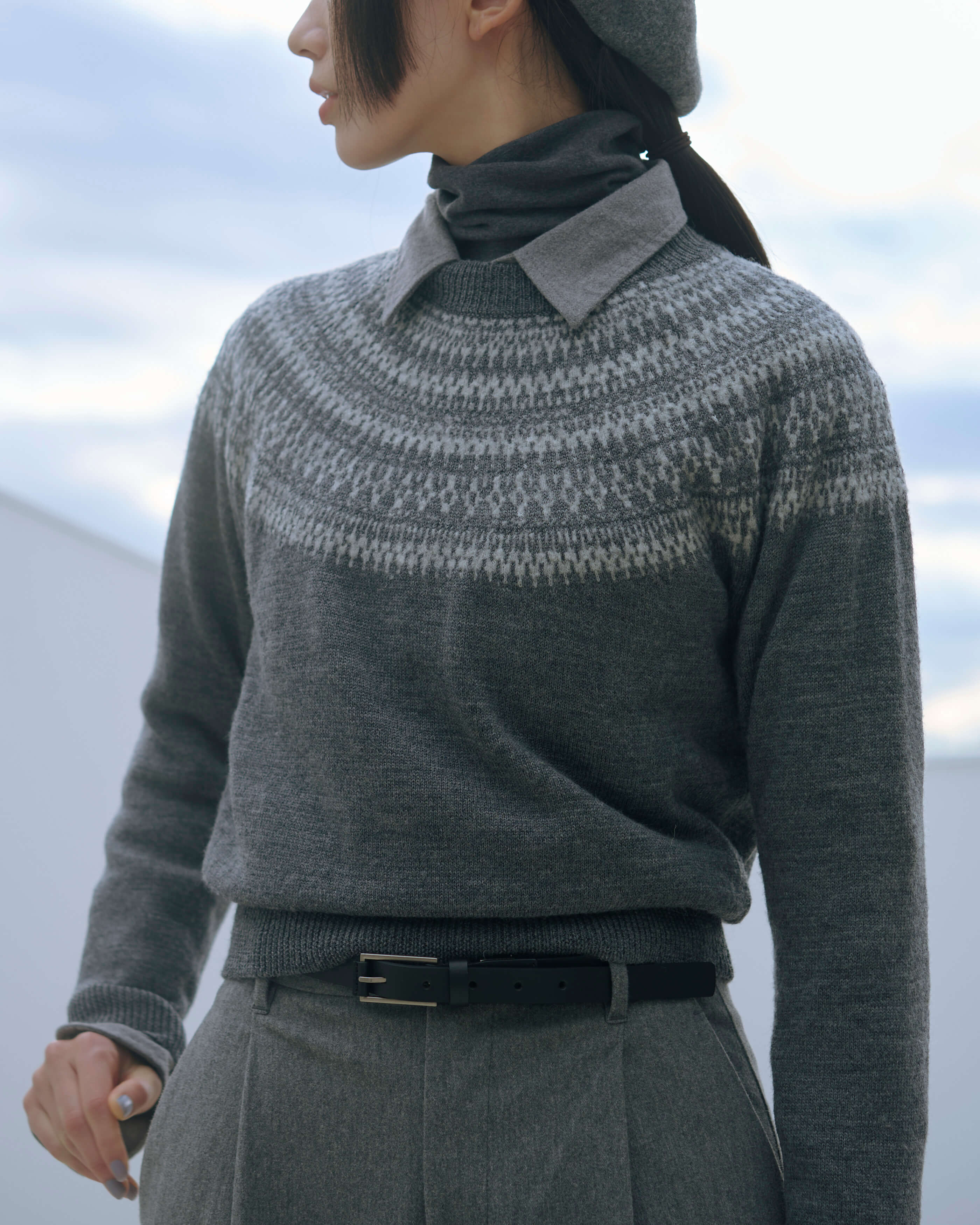 Day1 ダウンを主役に上品なモダンスタイル | 装いを、もっと自由に。冬の一週間コーディネート_b5hHTZ