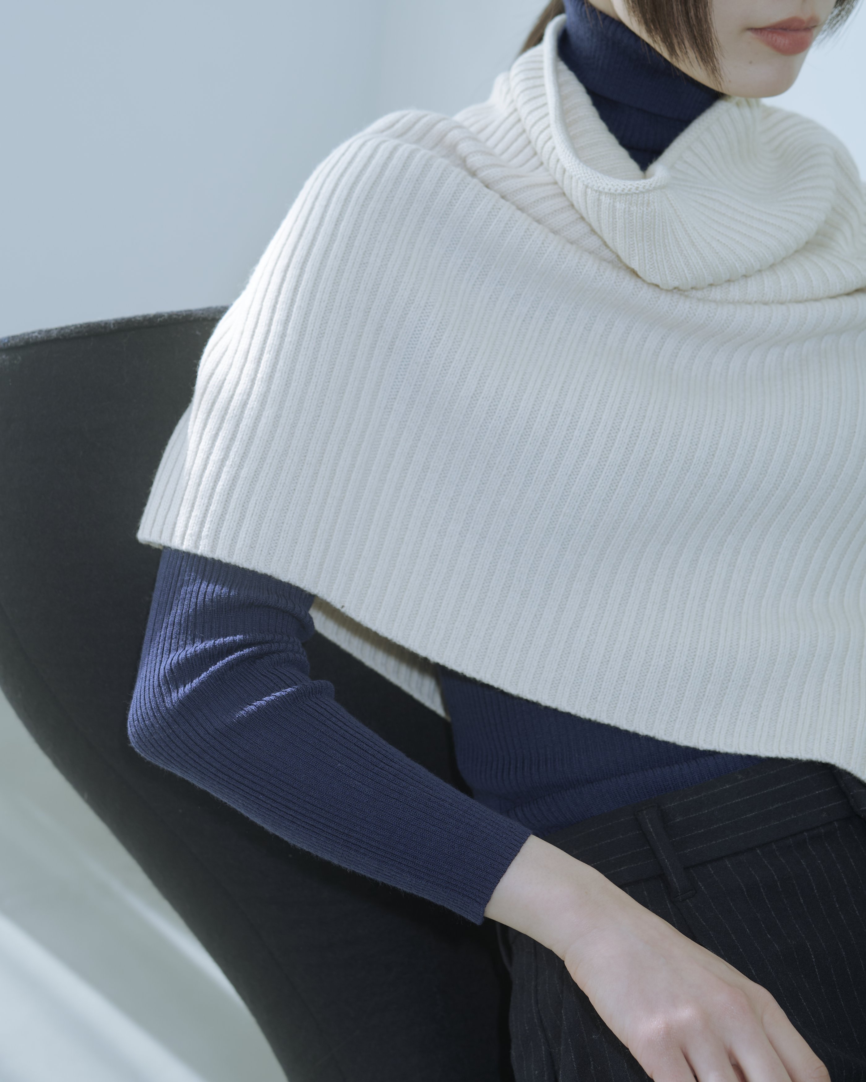 Day4 シルエットを活かして、凛とした装いに | 装いを、もっと自由に。冬の一週間コーディネート_9ojpRy