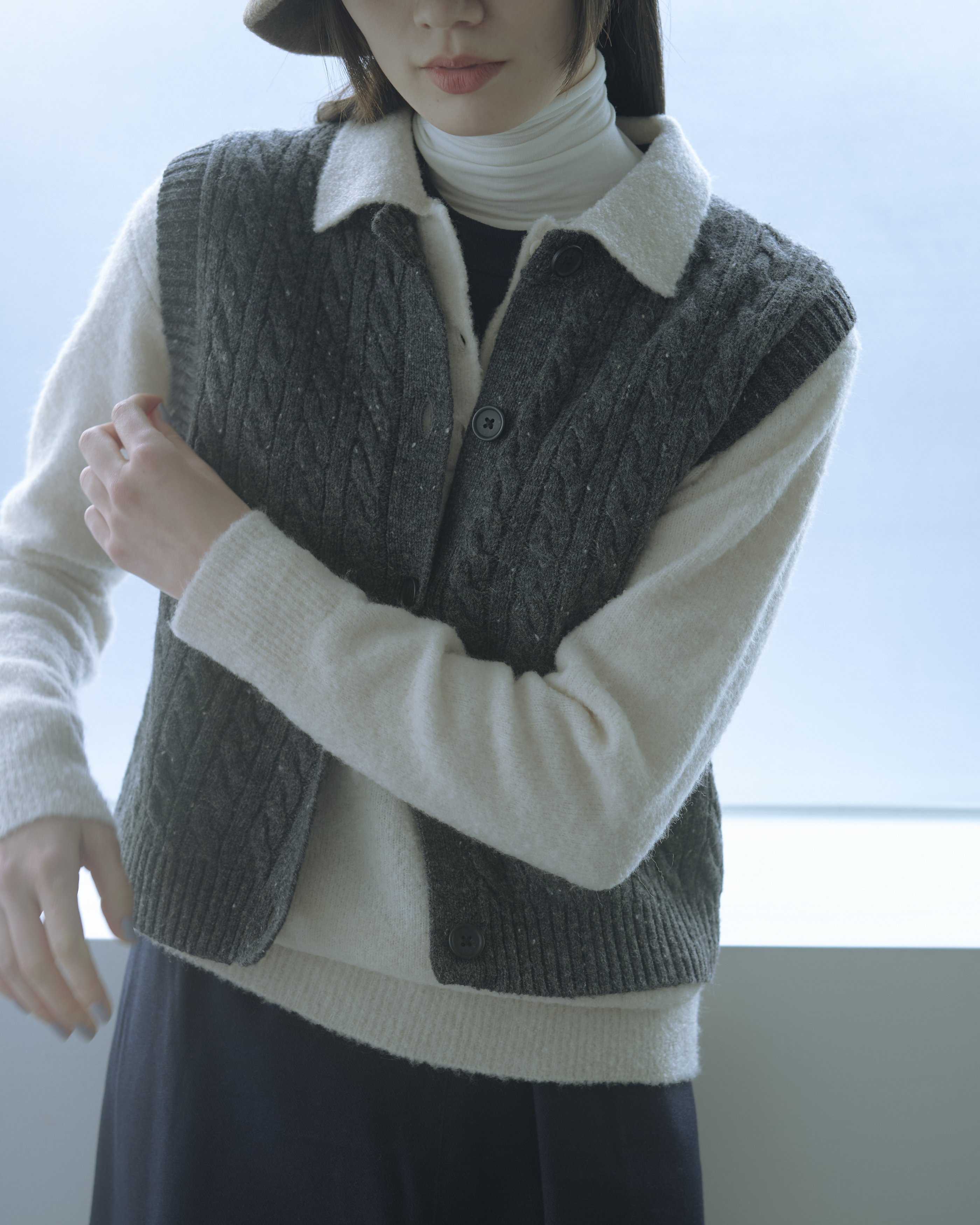 Day5 そのままじゃない、ワンピースの楽しみ方 | 装いを、もっと自由に。冬の一週間コーディネート_FH8y8n