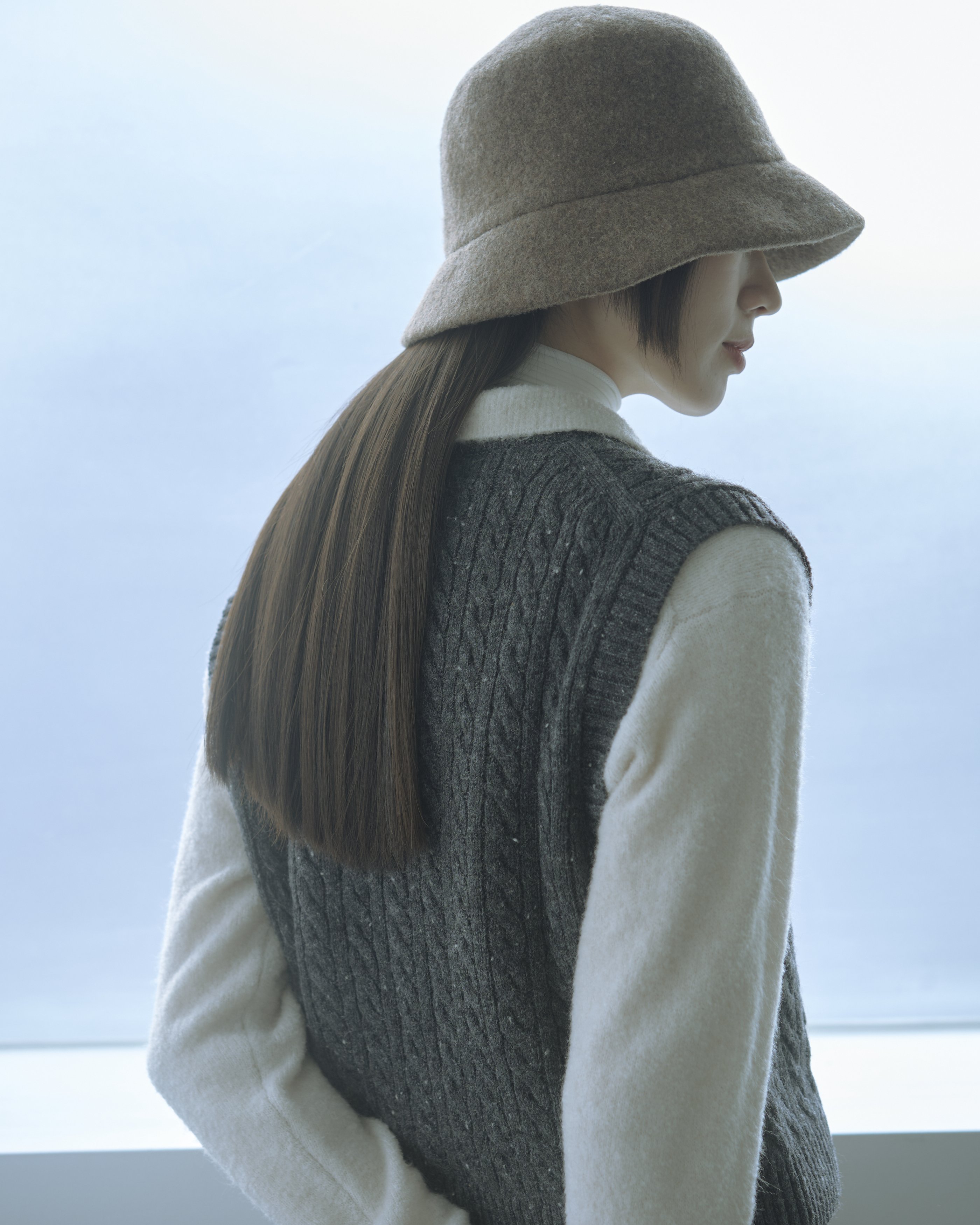 Day5 そのままじゃない、ワンピースの楽しみ方 | 装いを、もっと自由に。冬の一週間コーディネート_C4XeEv