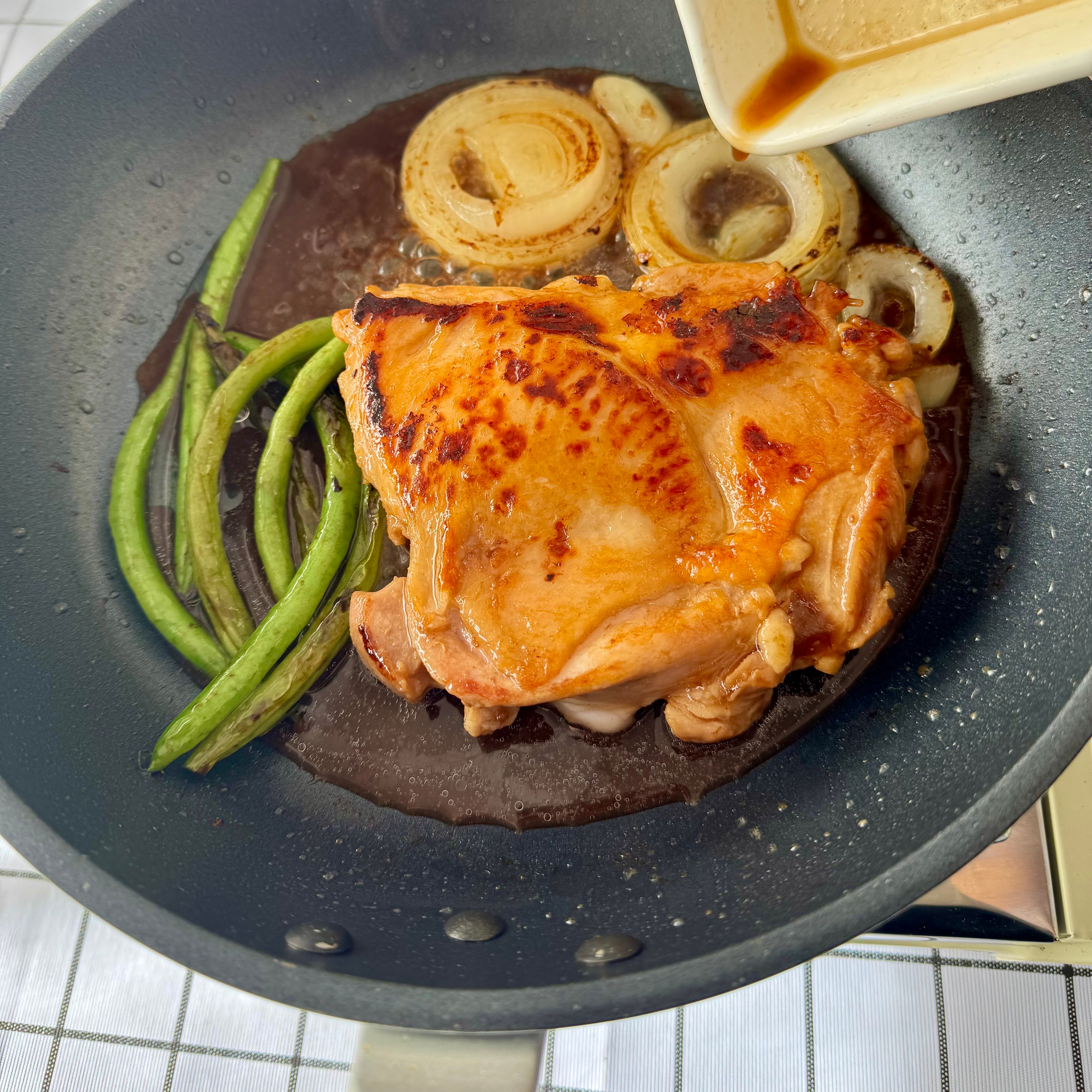 「シャリアピンステーキの素」でつくるチキンステーキとオーブン焼き_1BoEWi