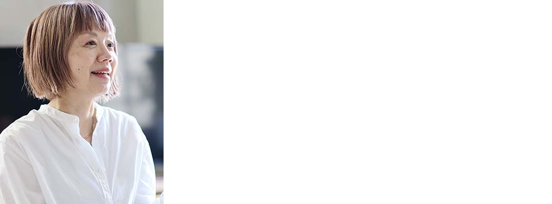 DIYを重ね、大胆につくり替えられてきた部屋 ｜ こたつにもなる ローテーブル、スチール ユニットシェルフ_P4Qk8x