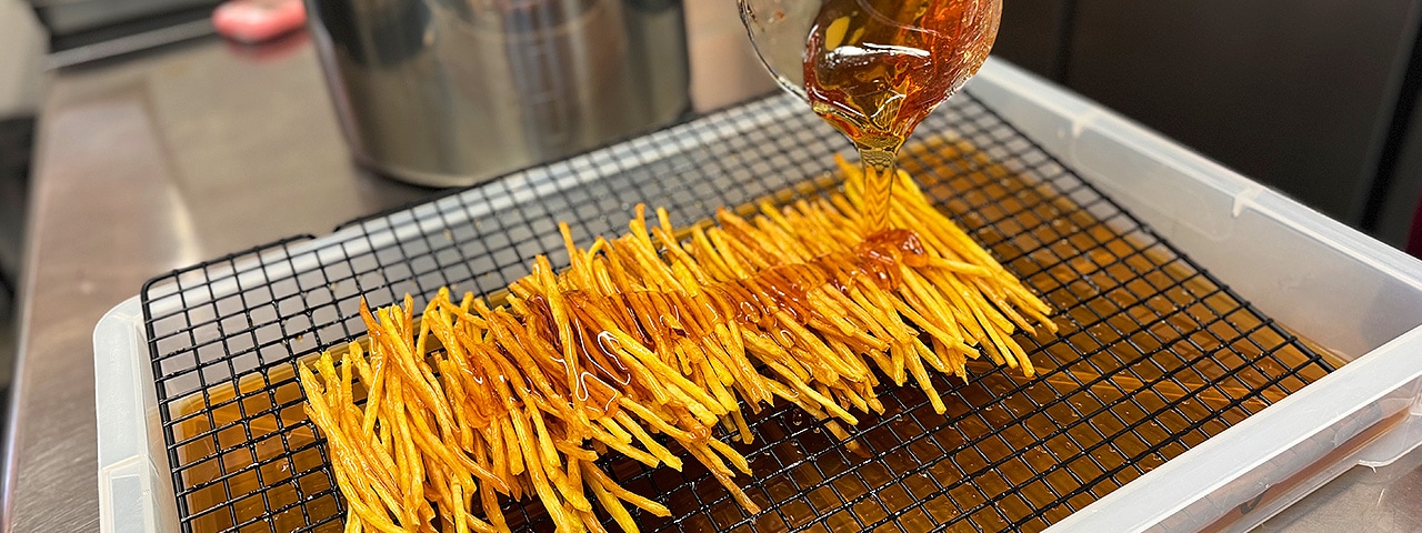 記事内画像：002 素材の味を活かす　真っ直ぐな芋菓子【三河芋昇】