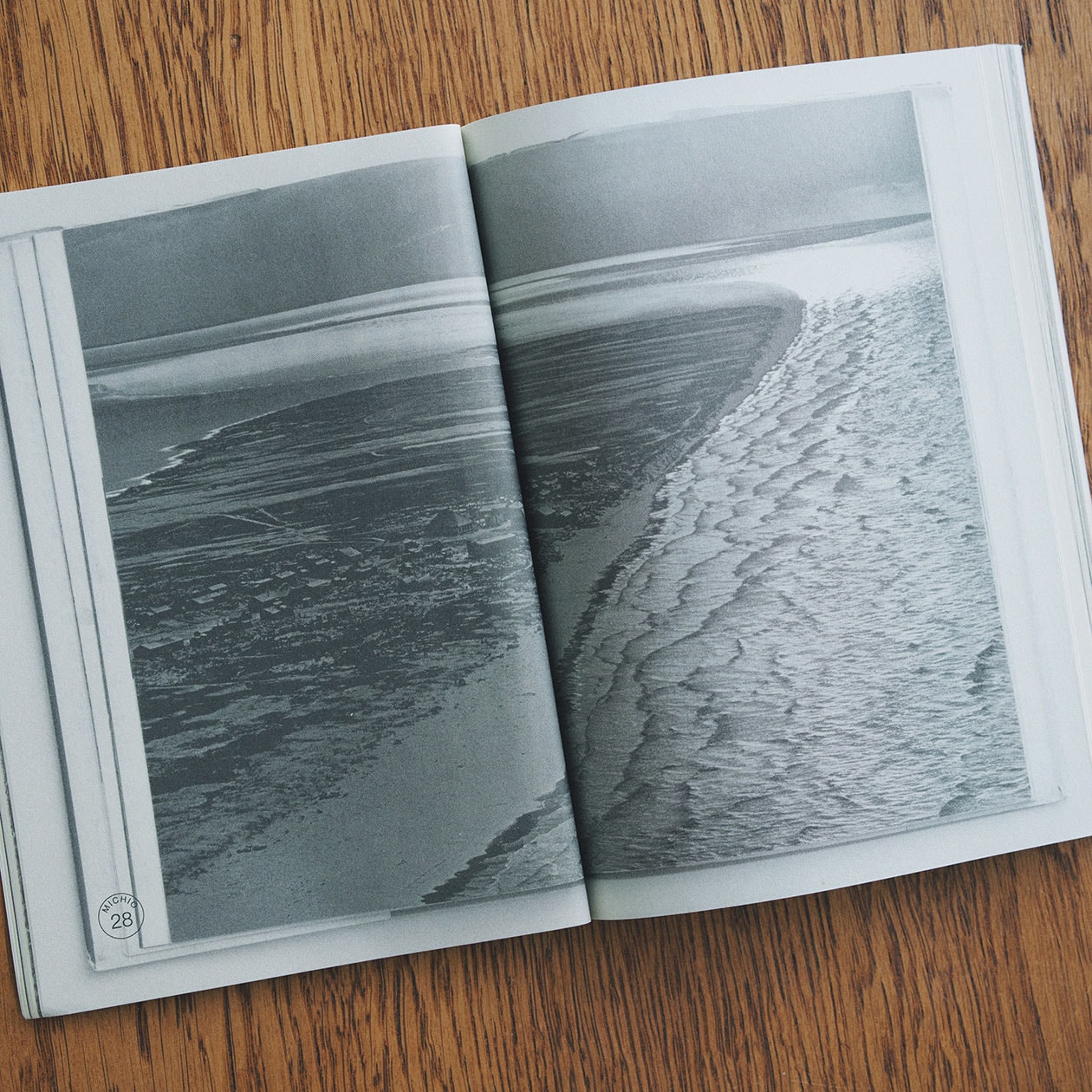 「遠くても、想像することで、いつでもその場所に行ける」皆川明が読む、星野道夫が遺したもの ｜ MUJI BOOKS 文庫本「人と物」シリーズ_Q6Bg4J