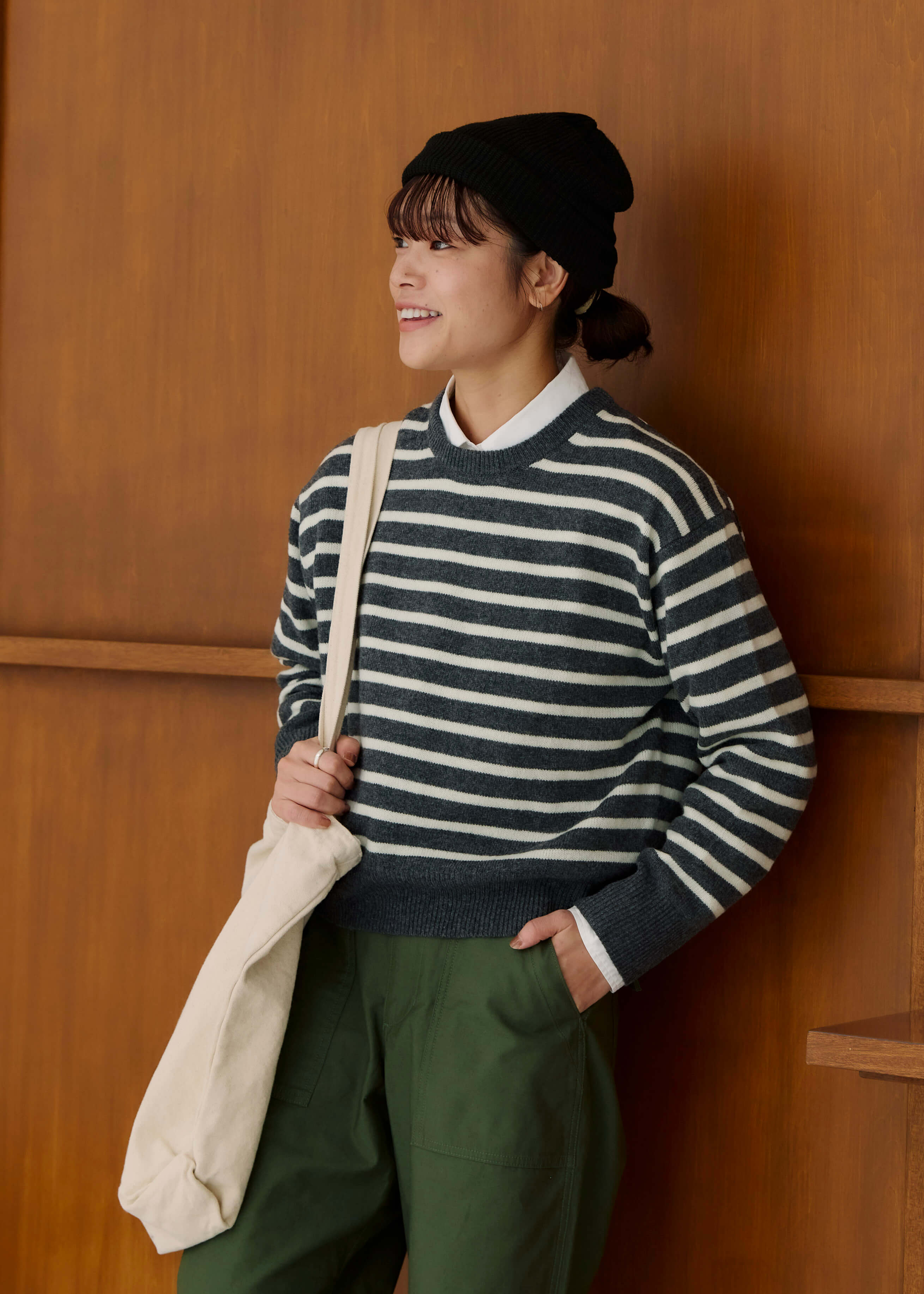スタッフのリアルな着こなし ｜ 洗えるウール クルーネックセーター_OtwF4y