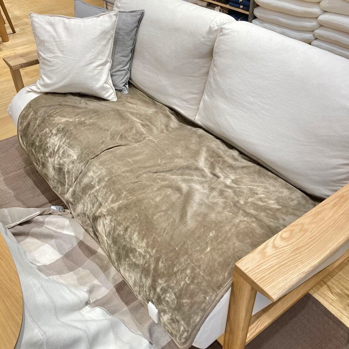 【スタッフのイチオシ】冬を快適に過ごす3000円以下の「おうち防寒グッズ4選」_zhDC4L