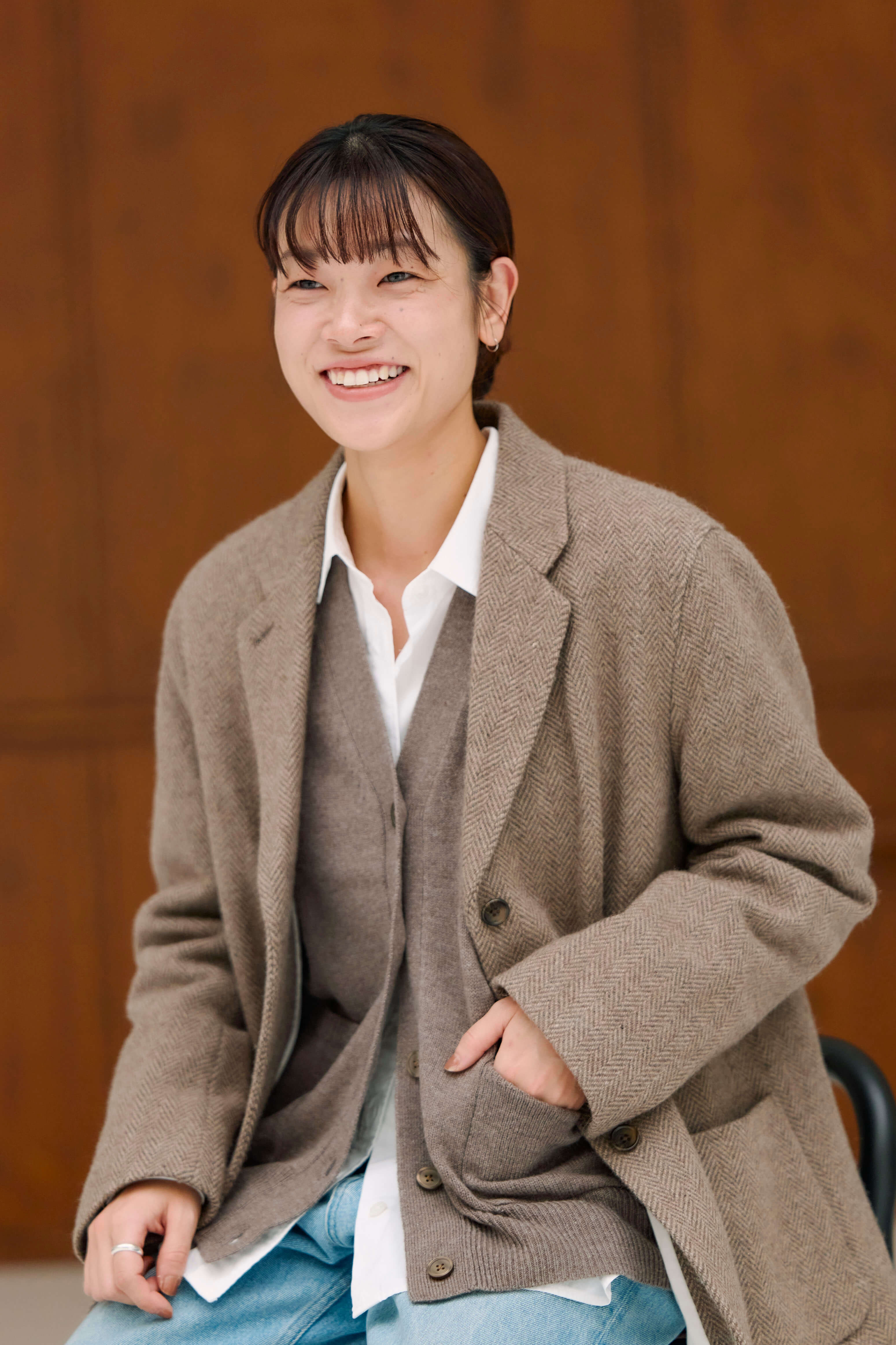 スタッフのリアルな着こなし ｜ 洗えるウール Vネックカーディガン_vbkL1f