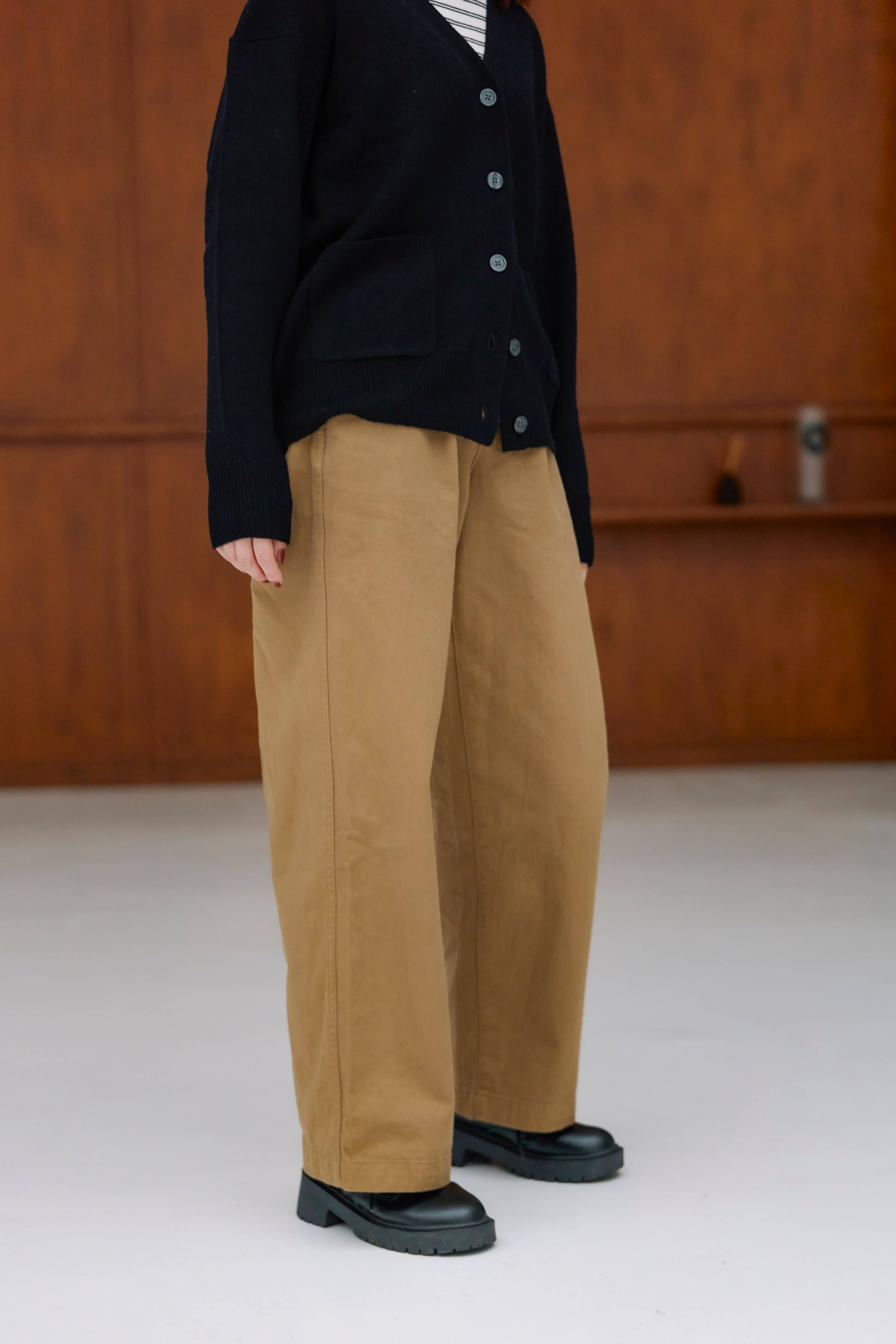 スタッフのリアルな着こなし ｜ 洗えるウール Vネックカーディガン_7szoI1