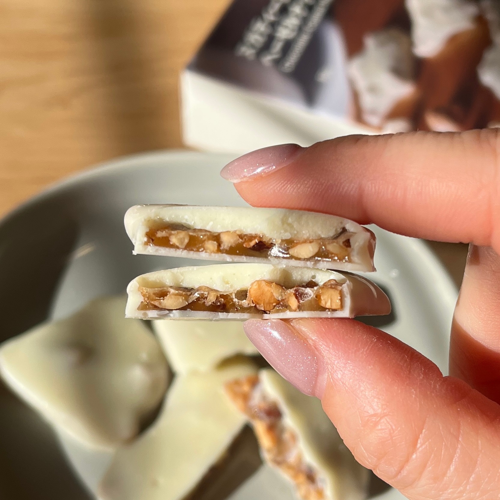 新商品 ｜ 冬だけのおいしさ、特別な日のご褒美チョコ_5m2g6f