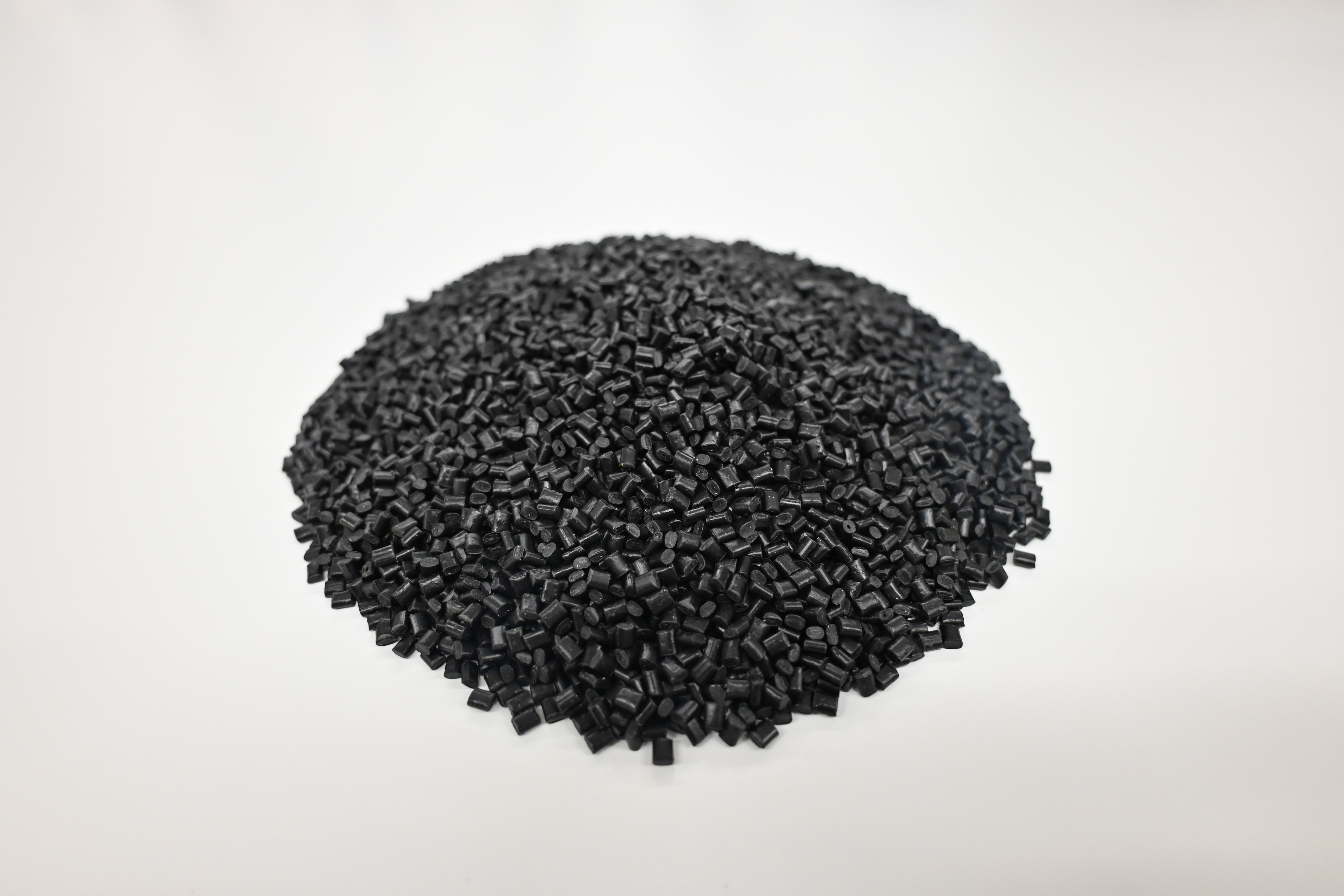 再生ポリプロピレンを92～94％使用しています。