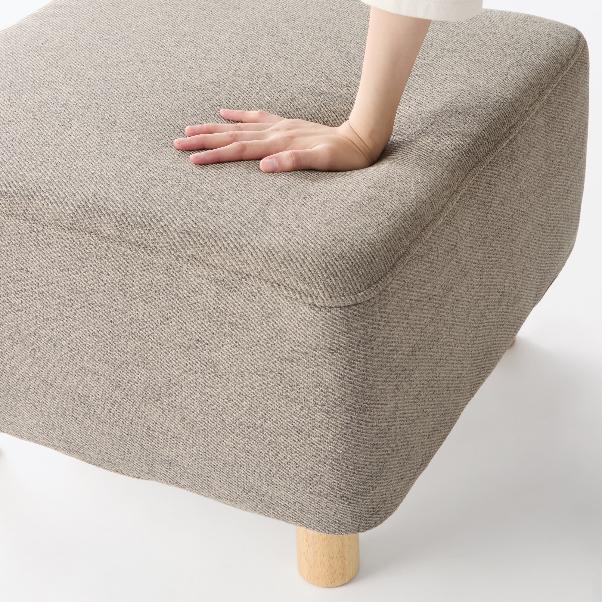 無印良品　脚付スツール　ベージュ　脚付マットレス