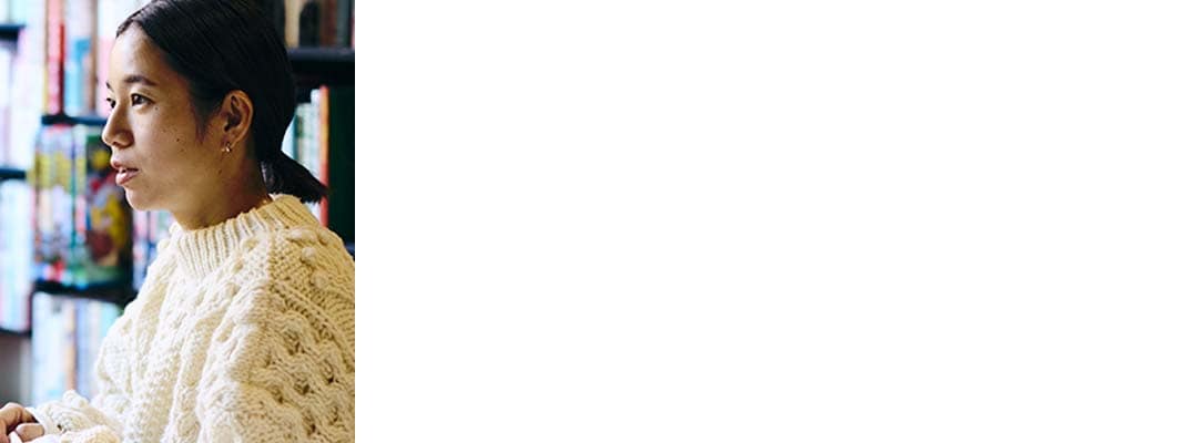 おおらかに、時を重ねてきた部屋 | ポリプロピレンメイクボックス、脚付マットレス ほか_7WmJGN