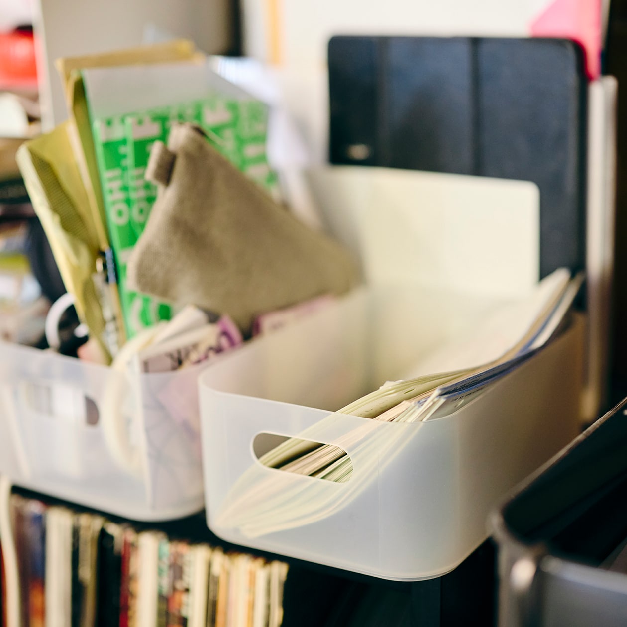 おおらかに、時を重ねてきた部屋 | ポリプロピレンメイクボックス、脚付マットレス ほか_TK6NkH