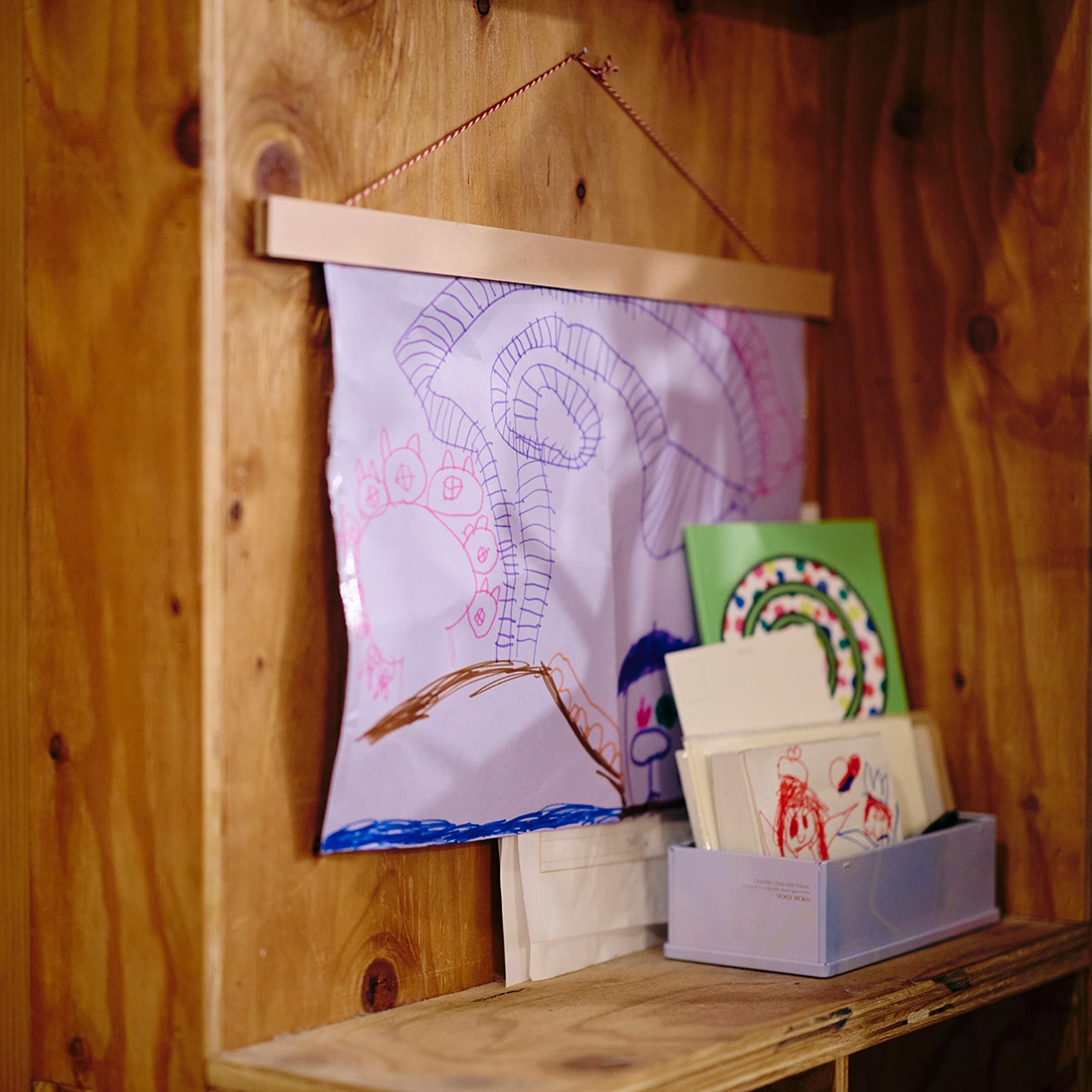 おおらかに、時を重ねてきた部屋 | ポリプロピレンメイクボックス、脚付マットレス ほか_gTaHP6