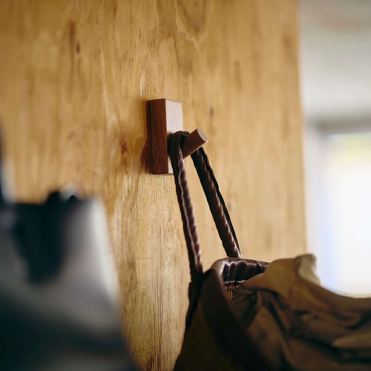 おおらかに、時を重ねてきた部屋 | ポリプロピレンメイクボックス、脚付マットレス ほか_denO2Q