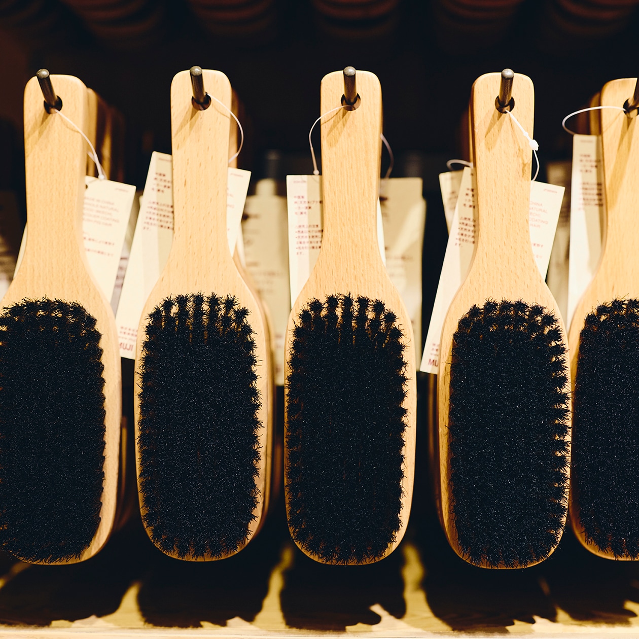 洗濯好きスタッフが選ぶ、愛用の洗濯アイテム|洗濯ネット、ハンガー、洋服ブラシなど_EP72OY